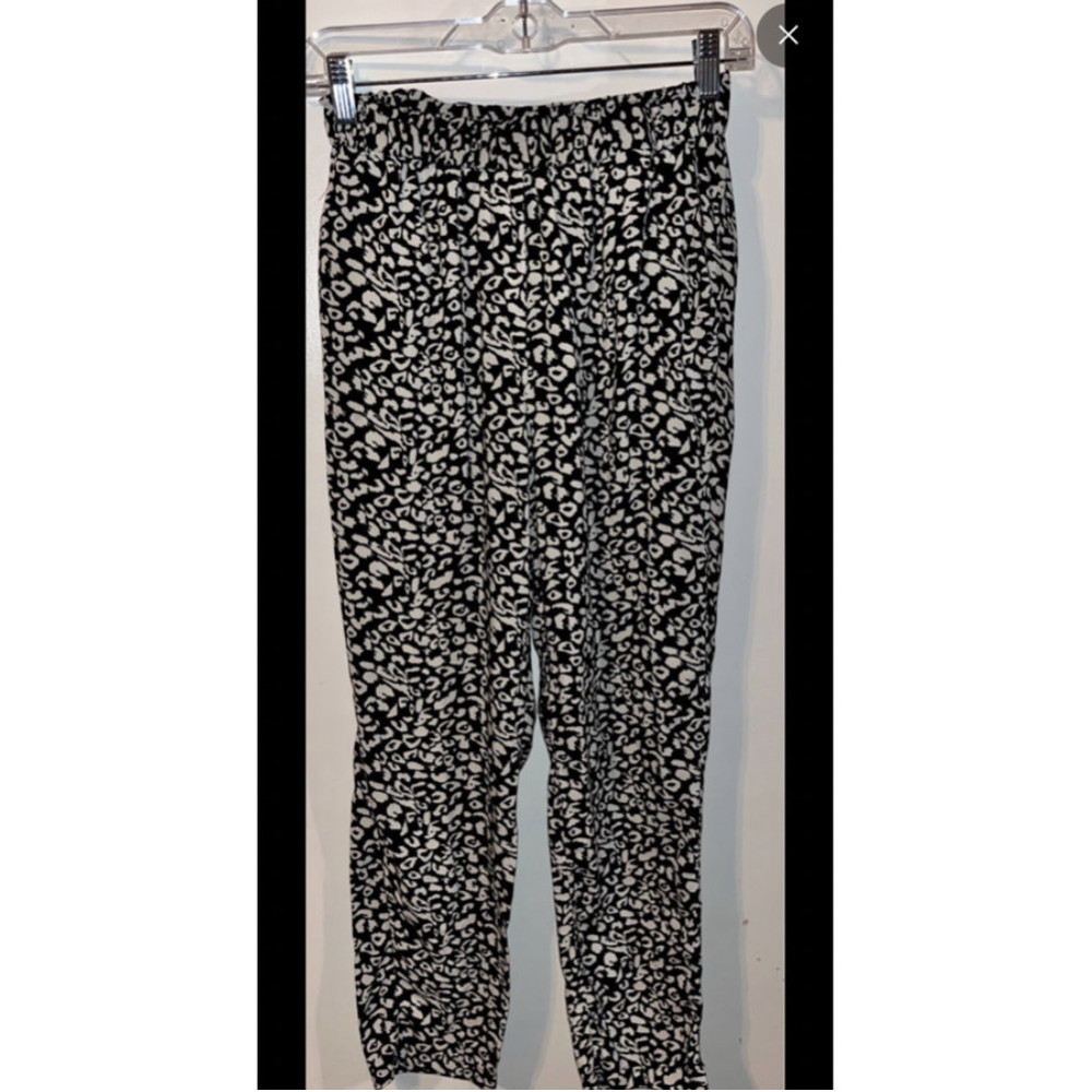FOREVER 21 PATTERNED JOGGERS